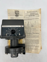 Load image into Gallery viewer, United Electric Controls H300K-559 Pressure Switch, 0-100PSI (No Box)