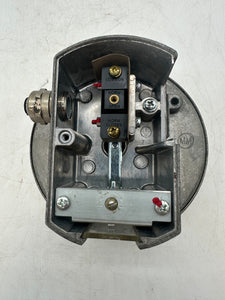Honeywell C6045D-1019-1 Air/Gas Pressure Switch, 5-50 mbar (Used)