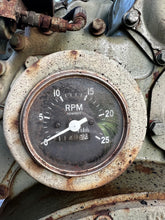 Load image into Gallery viewer, Detroit Diesel 12V-71 Engine &amp; PTO (Used)