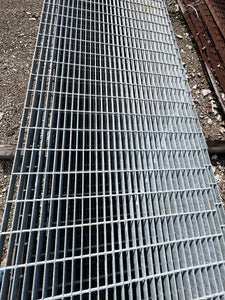 Grating 3’ x 23’-6" x 1" Galvanized Steel Bar Grating, Smooth (Used)
