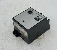 Load image into Gallery viewer, Endress Hauser FTC 220 Nivotester Level Limit Switch (Used)