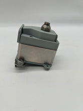 Load image into Gallery viewer, Hose-McCann 22K300 CAT#22 Magneto Generator/MST, CSHM 167 (No Box)