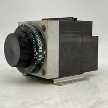 Load image into Gallery viewer, Agastat 7012VB Time Delay Relay 32VDC Coil .5-5 Seconds (Used)