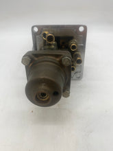Load image into Gallery viewer, Schrader Centofanti Marine Systems B528155 Pneumatic Control Head (Used)