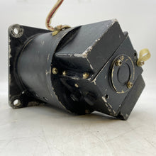 Load image into Gallery viewer, Denki Syokosyo 73-M506 Scanner Motor 110VAC 1.75./1.2A 2-P 2900/1500RPM (Used)