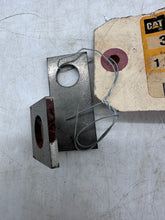 Load image into Gallery viewer, Caterpillar 3N-2422 OEM Oil Cooler Tube Mounting Bracket, 0.12&quot; Thick (No Box)