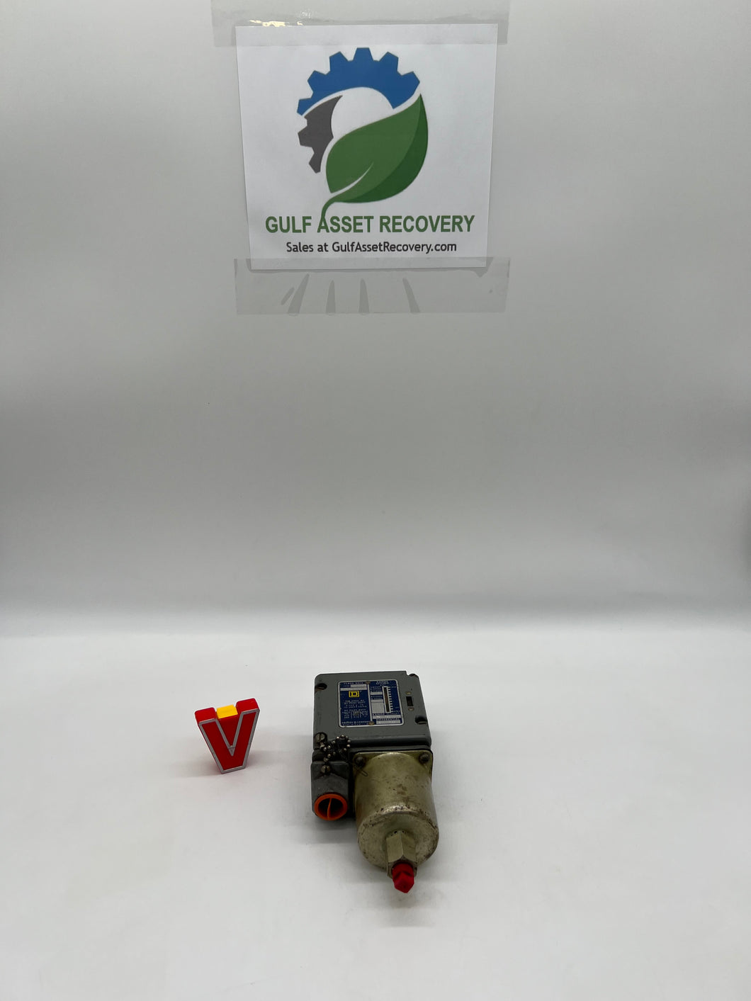 Square D ACW-4 Form-Z4 Pressure Switch, Class 9012, Range 1-20PSI, 10A/600V (Used)