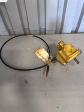 Load image into Gallery viewer, Caterpillar 4L-9515 Fuel Pump Assembly (Used)