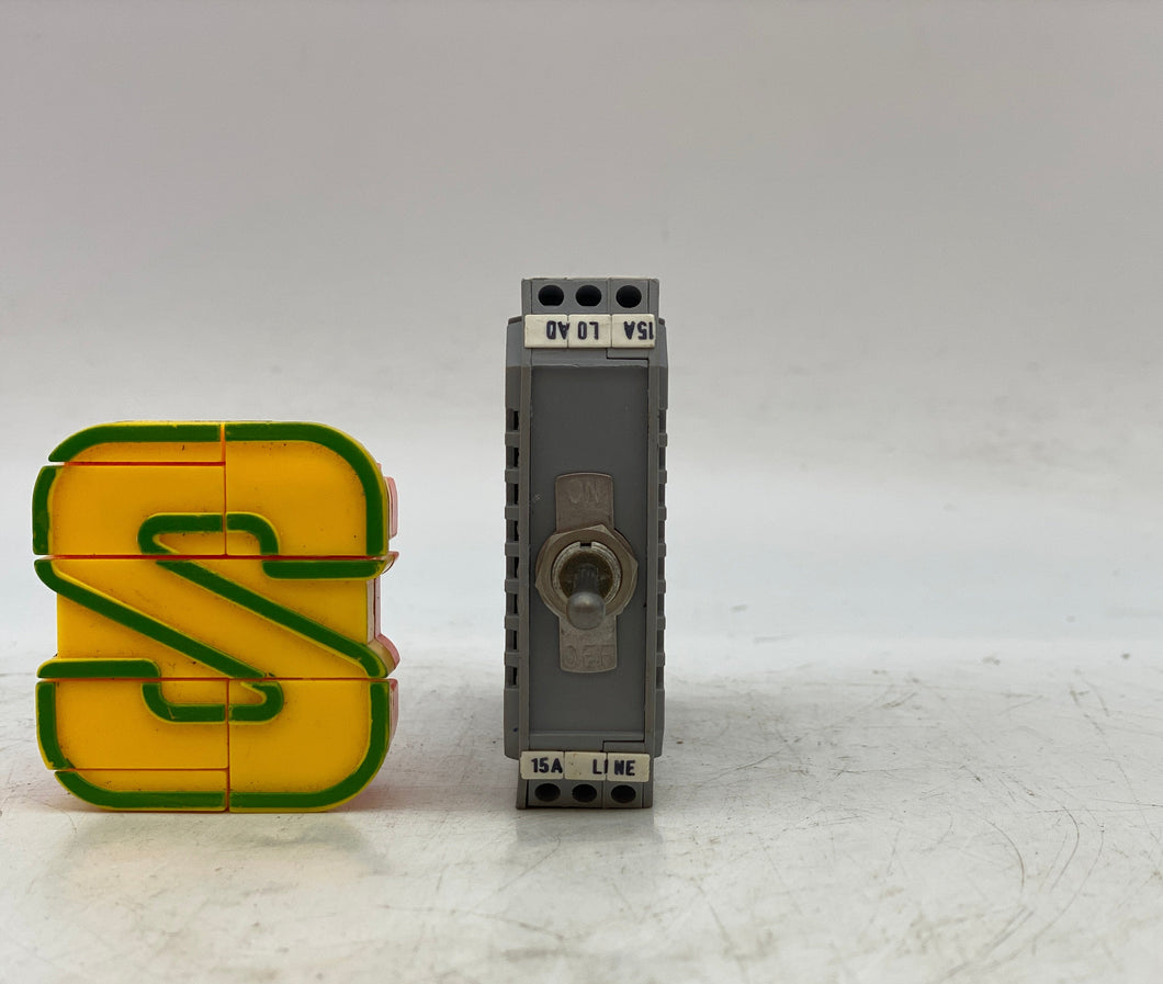 Currier Roser CRIAPBM15 Circuit Breaker 15A 1-Pole Type DC DIN Mount (Used)