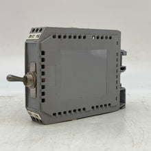 Load image into Gallery viewer, Currier Roser CRIAPBM15 Circuit Breaker 15A 1-Pole Type DC DIN Mount (Used)