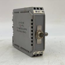 Load image into Gallery viewer, Currier Roser CRIAPBM15 Circuit Breaker 15A 1-Pole Type DC DIN Mount (Used)