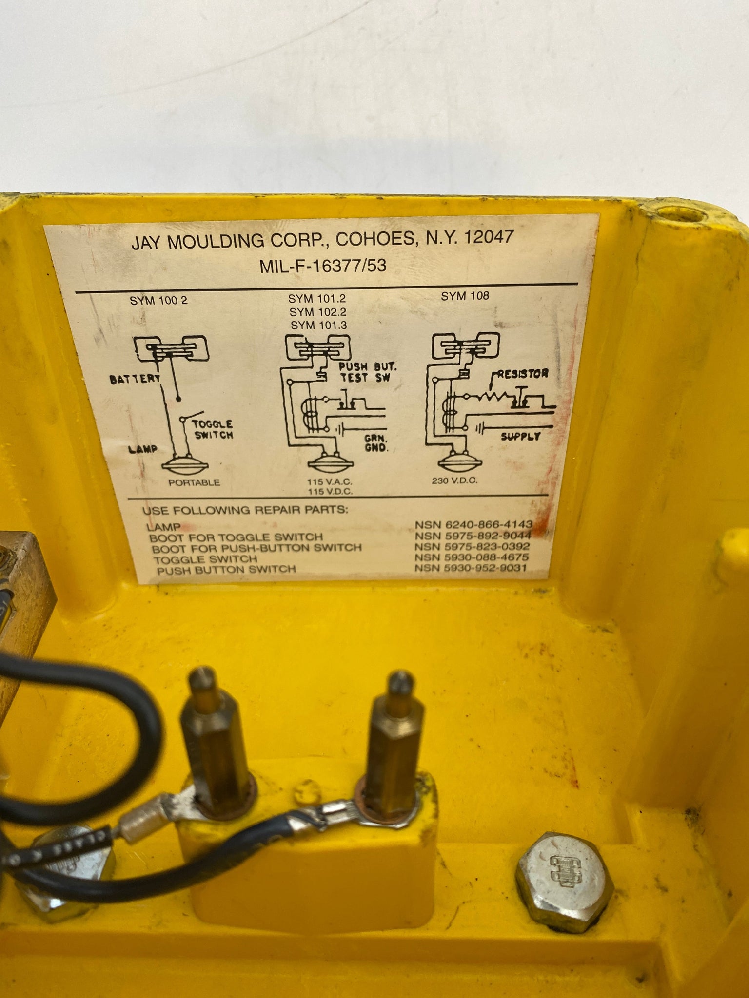 Jay Moulding MIL-F-16377/53 SYM 100.2 Hand Lantern, Portable