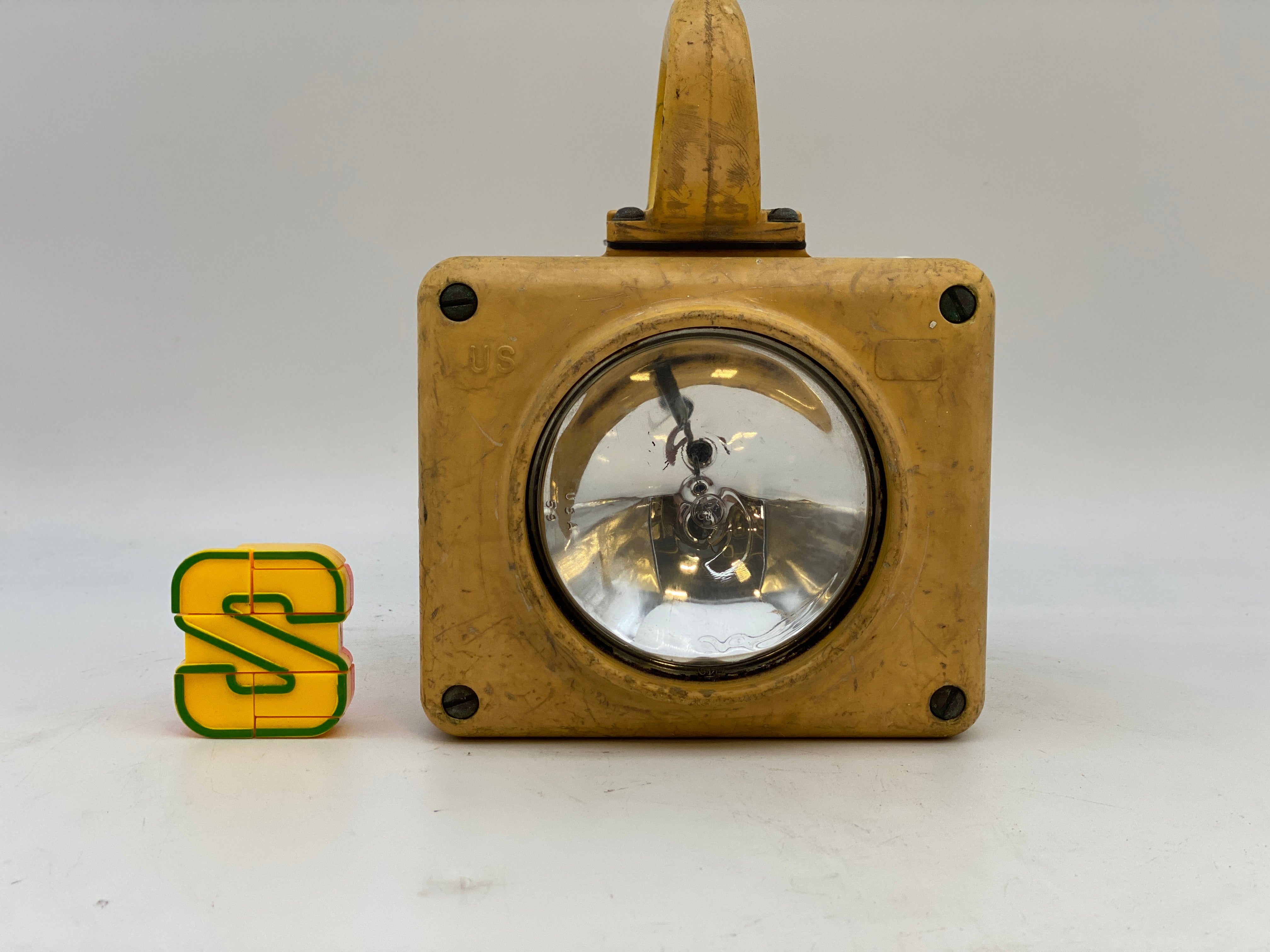 Jay Moulding MIL-F-16377/53 SYM 100.2 Hand Lantern, Portable