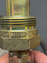 Load image into Gallery viewer, Aeroquip HC-9206C FC579-04 Hydraulic Hose, S31-3P Connections, Grainger P/N 3KD66 (No Box)