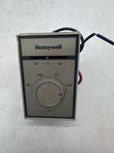 Load image into Gallery viewer, Honeywell T651A3018/U Medium Duty Line Voltage Heat-Cool Thermostat (Open Box)