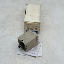 Load image into Gallery viewer, Omron H3CR-A8 Solid State Timer, 1.2s-300h, 24VDC/VAC (New)