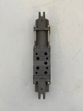 Load image into Gallery viewer, Mathers AD12-2101 Spool Valve, Clutch (For Parts)