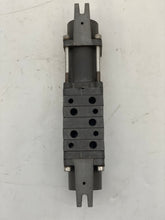 Load image into Gallery viewer, Mathers AD12-2101 Spool Valve, Clutch (For Parts)