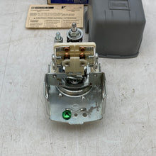 Load image into Gallery viewer, Square D 9013FRG22J36 Pumptrol Pressure Switch 230VAC, 1 HP (New)