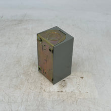 Load image into Gallery viewer, Square D 9001BG201 Control Station w/ Momentary Start/Stop Push Button Switch (No Box)