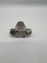 Load image into Gallery viewer, Swagelok SS-4TF-7 SS Tee-Type Particulate Filter, 1/4&quot; Tube Fitting, 7 Micron (No Box)