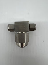 Load image into Gallery viewer, Swagelok SS-4TF-7 SS Tee-Type Particulate Filter, 1/4&quot; Tube Fitting, 7 Micron (No Box)