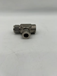 Swagelok SS-810-3-8TFT SS Tube Fitting, 1/2" T x 1/2" FNPT x 1/2" T *Lot of (2)* (No Box)