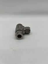 Load image into Gallery viewer, Swagelok SS-810-3-8TFT SS Tube Fitting, 1/2&quot; T x 1/2&quot; FNPT x 1/2&quot; T *Lot of (2)* (No Box)