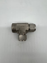 Load image into Gallery viewer, Swagelok SS-810-3-8TFT SS Tube Fitting, 1/2&quot; T x 1/2&quot; FNPT x 1/2&quot; T *Lot of (2)* (No Box)