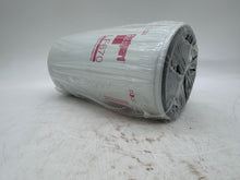 Load image into Gallery viewer, Fleetguard LF670 Lube Filter *Box of (6)* (New)