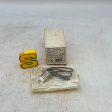 Load image into Gallery viewer, Leviton 555 Porcelain Lampholder 3000W, 600VAC, R7S RX7S Base, White (New)