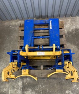 Vestil FMDL-2 Double Eagle Beak Fork-Mounted Drum Lifter Attachment (Used)