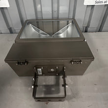 Load image into Gallery viewer, Appleton GAM771PMTI2 Areamaster 400W Floodlight, Yolk Mount, 120-277V (Open Box)