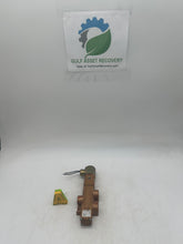 Load image into Gallery viewer, Versa VSG-3521-A120 Pneumatic Directional Valve, Brass (Used)