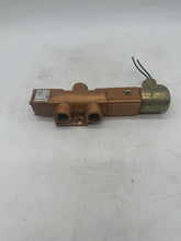 Load image into Gallery viewer, Versa VSG-3521-A120 Pneumatic Directional Valve, Brass (Used)
