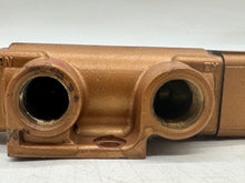 Load image into Gallery viewer, Versa VSG-3521-A120 Pneumatic Directional Valve, Brass (Used)