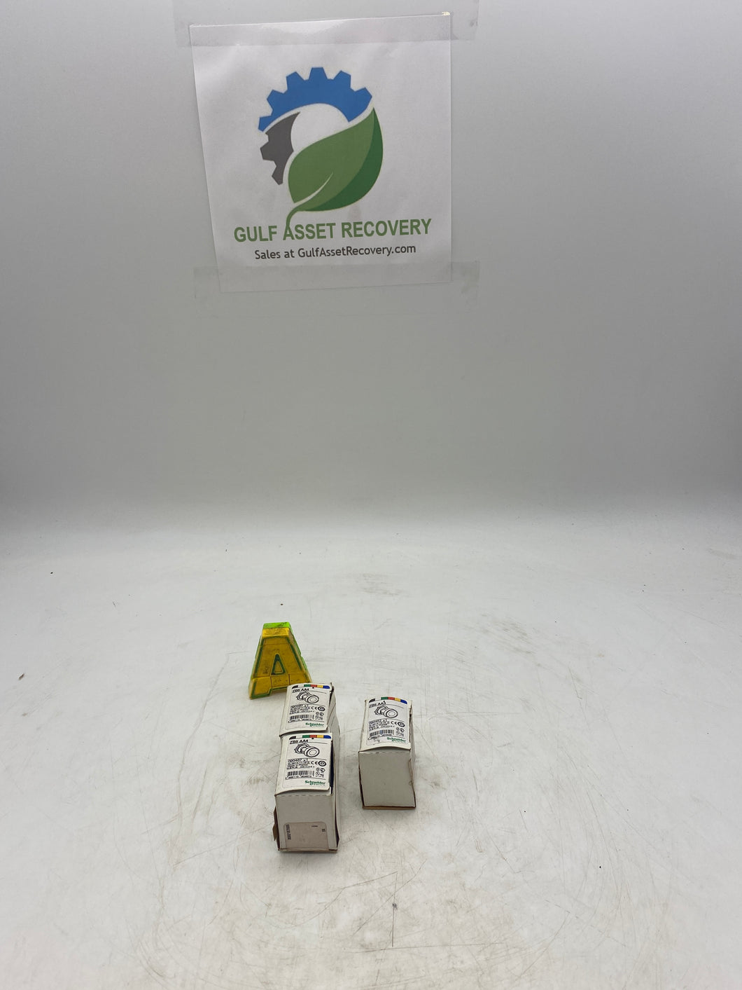 Schneider Electric Assorted Pushbutton Head, ZB5AA3, ZB5AA4, *Lot of (4)* (New)