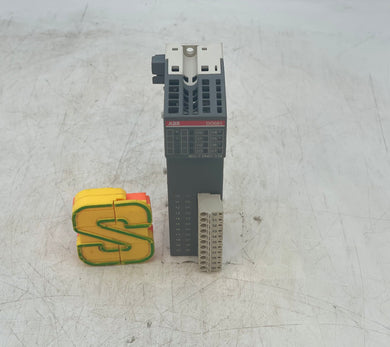 ABB 1TNE968902R2201 D0561 A0 Digital Output Mod, 8 Digital Outputs, 24VDC (Used)