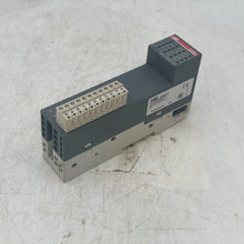 Load image into Gallery viewer, ABB 1TNE968902R2201 D0561 A0 Digital Output Mod, 8 Digital Outputs, 24VDC (Used)