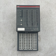 Load image into Gallery viewer, ABB 1SAP220500R0001 DC551-CS31 Bus Module w/ Terminal Base (Used)