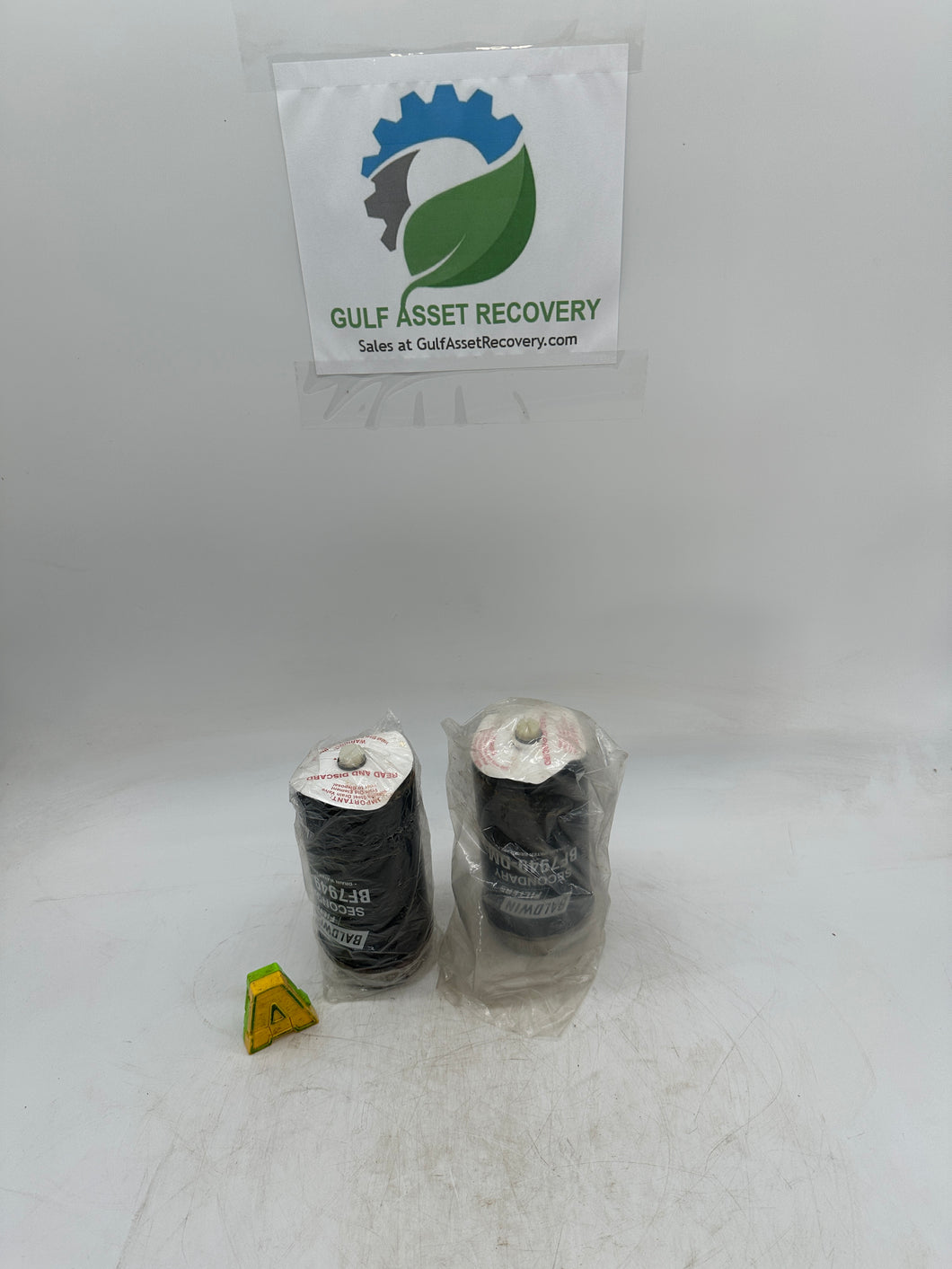 Baldwin BF7949-DM Secondary Fuel Filter Element *Lot of (2) Filters* (No Box)