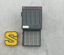Load image into Gallery viewer, ABB 1SAP240000R0001 DI524 Digital Input Module, 32 Inputs w/ Terminal Base (Used)