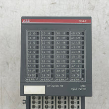 Load image into Gallery viewer, ABB 1SAP240000R0001 DI524 Digital Input Module, 32 Inputs w/ Terminal Base (Used)