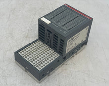 Load image into Gallery viewer, ABB 1SAP240000R0001 DI524 Digital Input Module, 32 Inputs w/ Terminal Base (Used)