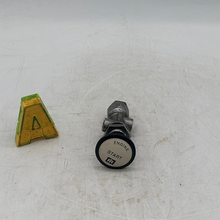Load image into Gallery viewer, Ingersoll Rand SMB-G618 Push Button Valve (Used)
