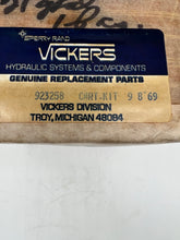 Load image into Gallery viewer, Sperry Vickers 923258 Vane Pump Cartidge Kit (New)