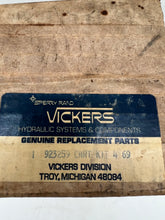 Load image into Gallery viewer, Sperry Vickers 923259 Vane Pump Cartridge Kit (New)
