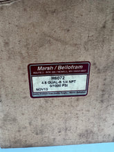 Load image into Gallery viewer, Marsh Bellofram H6072 Pressure Gauge, 4.5 QUAL-B, 1/4 NPT, 0-1000 PSI (New)