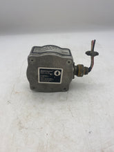 Load image into Gallery viewer, Caterpillar 4P-4955 Heinzmann SG03-A Sensor Rotary *Lot of (3)* (Used)