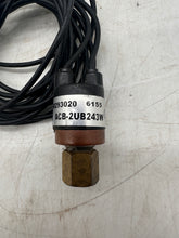 Load image into Gallery viewer, Saginomiya ACB-2UB243W Pressure Switch, 1/8" NPT, 250/400 PSI (No Box)